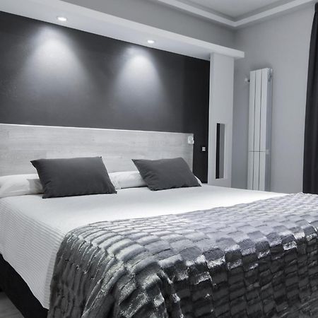 Hostal Overnight Madrid Exteriér fotografie