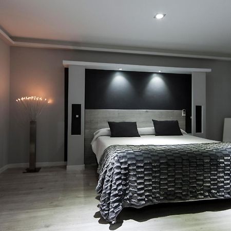Hostal Overnight Madrid Exteriér fotografie